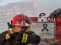 Suport i solidaritat a les víctimes de l'incendi en el barri de Campanar (València)