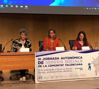 200 professionals de València, Alacant i Castelló defensen la figura del treballador o treballadora social de referència